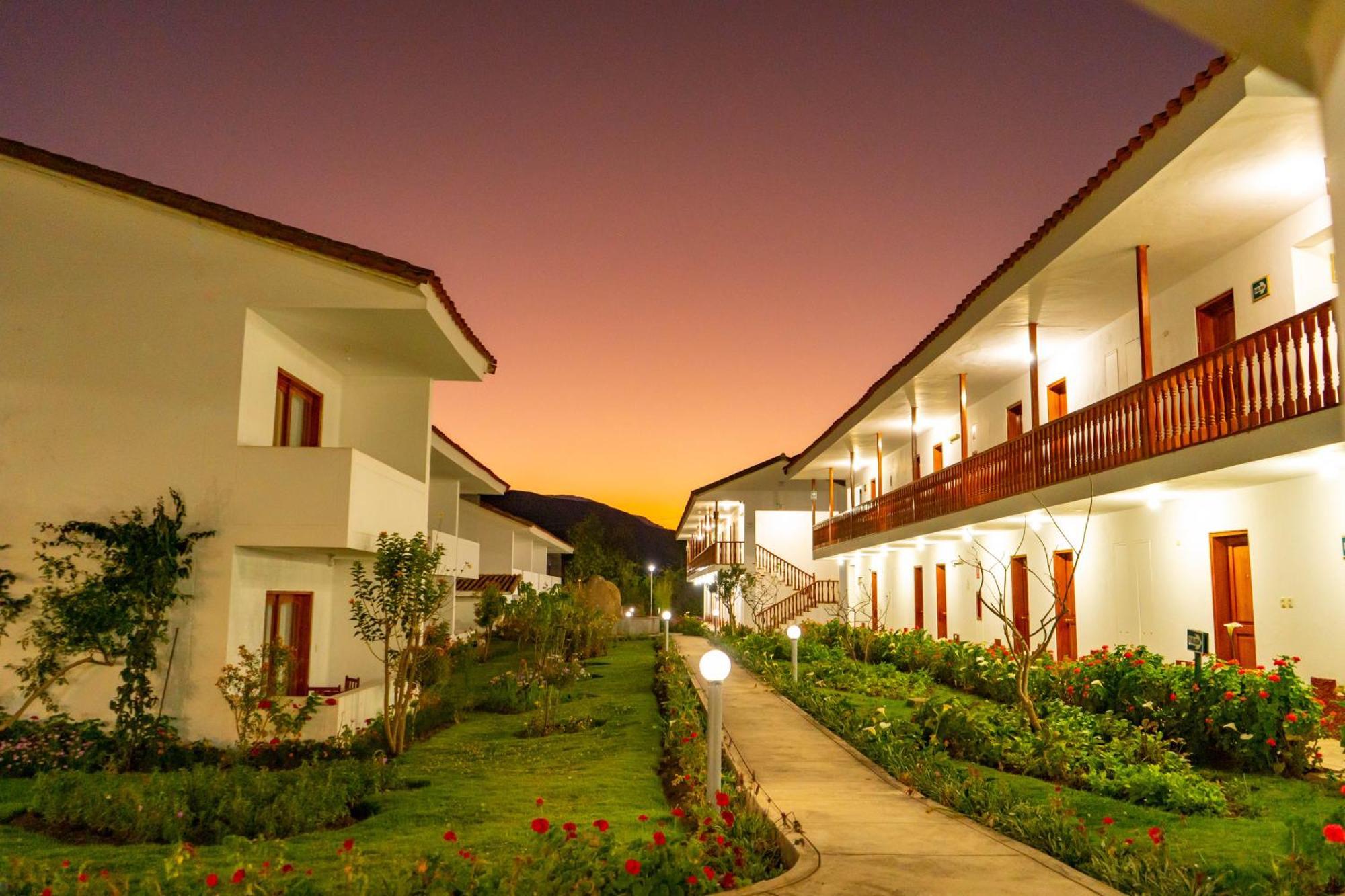 Hotel Agustos Urubamba Luaran gambar